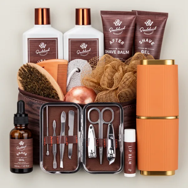 Sandalwood Bath & Body Care Gift Basket, 21 Pieces