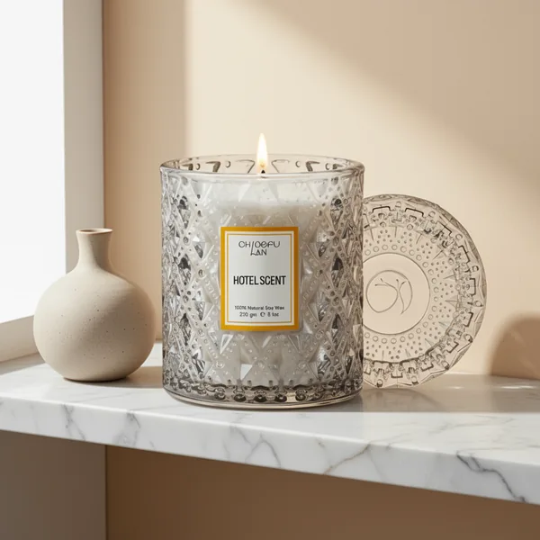 Chloefu LAN Hotel Scented Candle, 8.1 oz