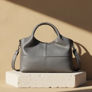 FSD. Wg Leather Shoulder Bags