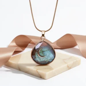 Da Piao Liang Labradorite Crescent Moon Energy Necklace