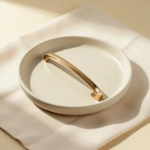 JUNVirtuous Gold-Tone Bangle